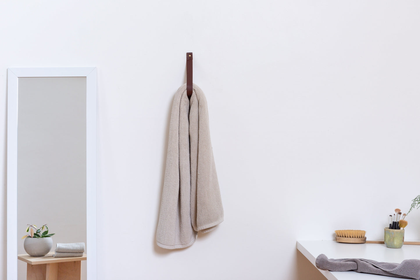 Large Leather Wall Strap