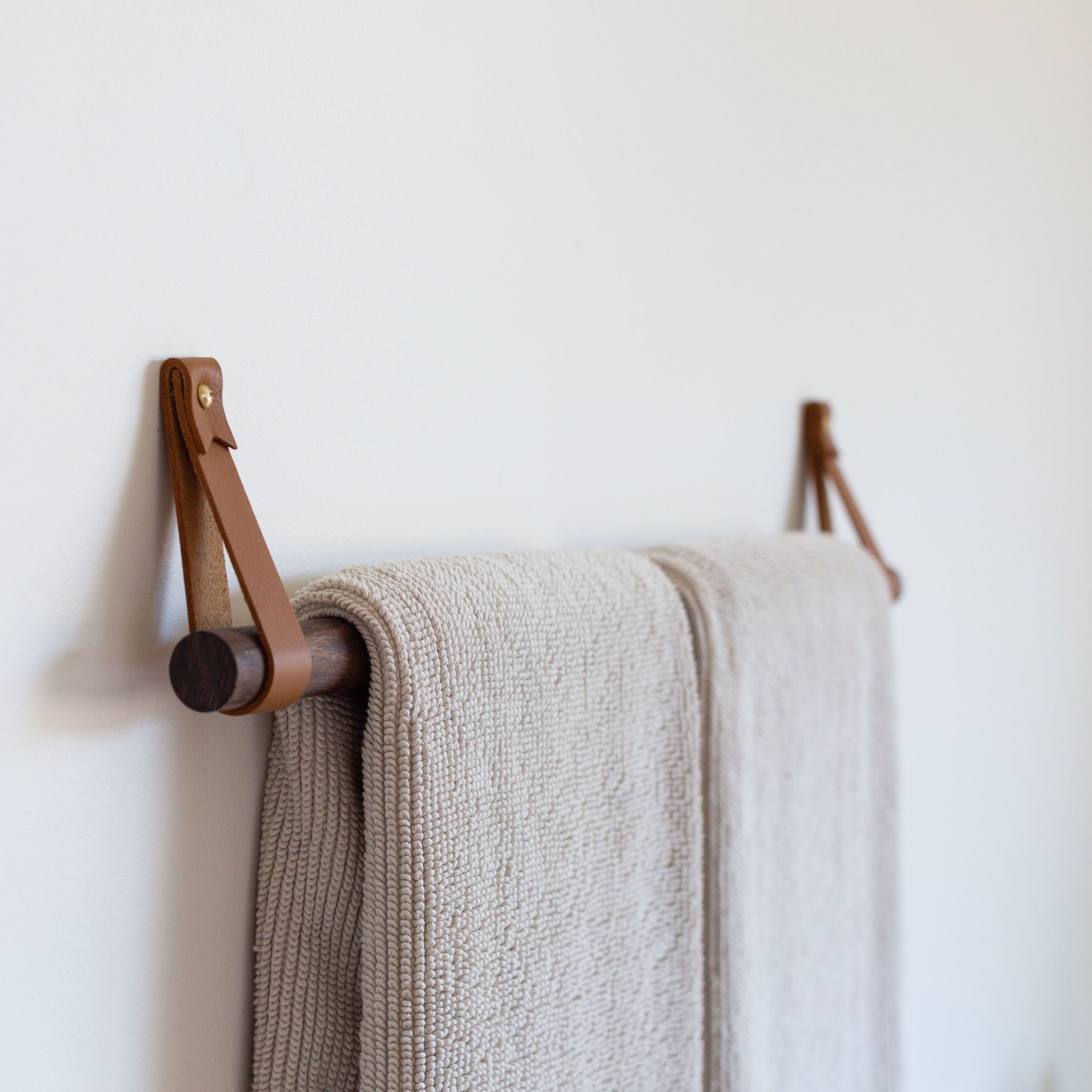 Dowel 2025 towel rack