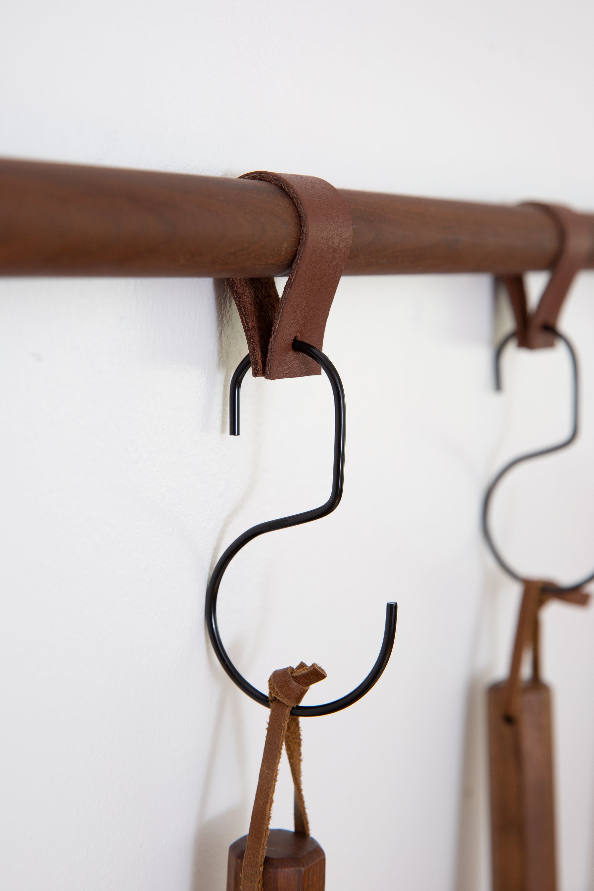 Metal Hooks & Leather Loops  Modern Home Decor Accents & Storage Hacks –  Keyaiira